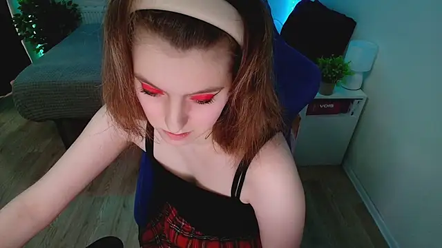 CranberryHot Adlı Modelin Canlı XXX Sohbeti