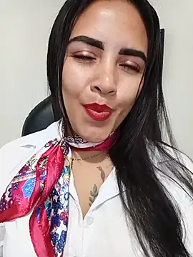 Czat XXX na żywo – MAYE__13