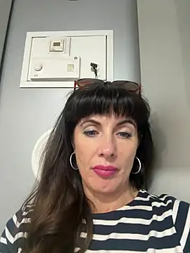 Živý XXX chat LadyLuxLover