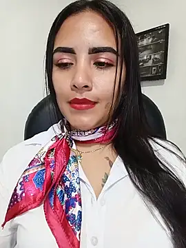 Chat +18 de MAYE__13 ao vivo
