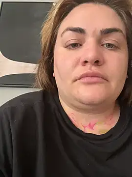 XXX chat uživo modela HeyBABYGIRL
