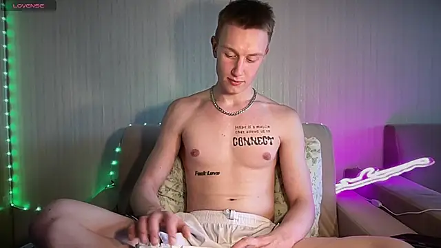 Travis_Gracile live XXX chat