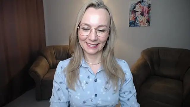 Ava_Elior élő XXX-chatje