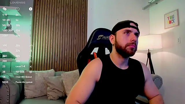 XXX chat uživo modela Maximo_Wolff
