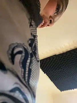 Živý XXX chat hugecock_cali