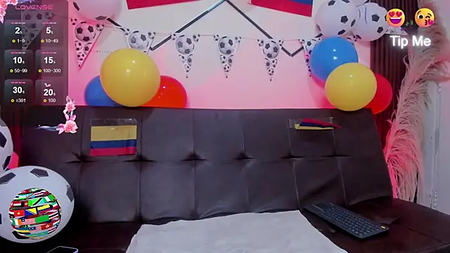 XXX chat uživo modela TaniaEyes