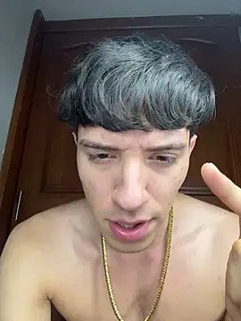 XXX chat uživo modela ArthurDavies21