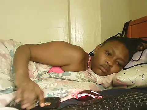 Sweet_mella élő XXX-chatje