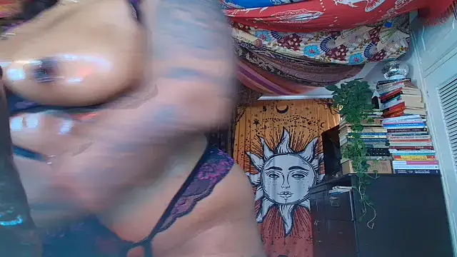ElizaGrey_'s Live XXX Chat