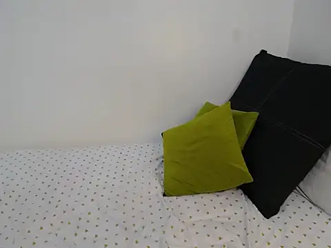 EnchantedVee's Live XXX Chat