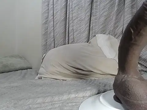 XXX chat uživo modela KinkyJXxX