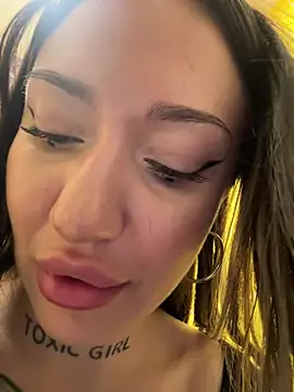 Chat XXX en directo de SaintSquirt