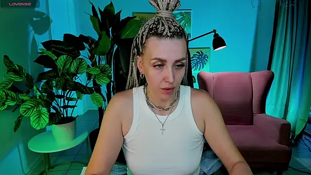 Živý XXX chat MonicaRiley