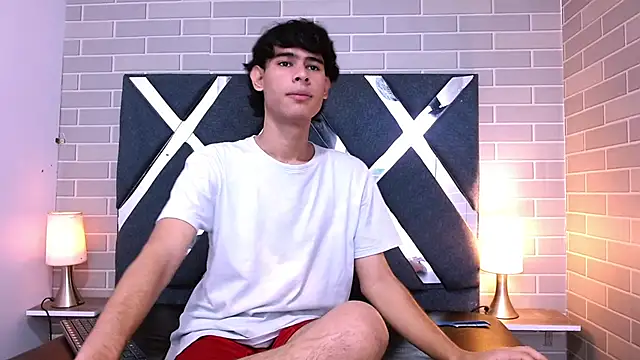 Kevin_Brooks1's Live XXX Chat