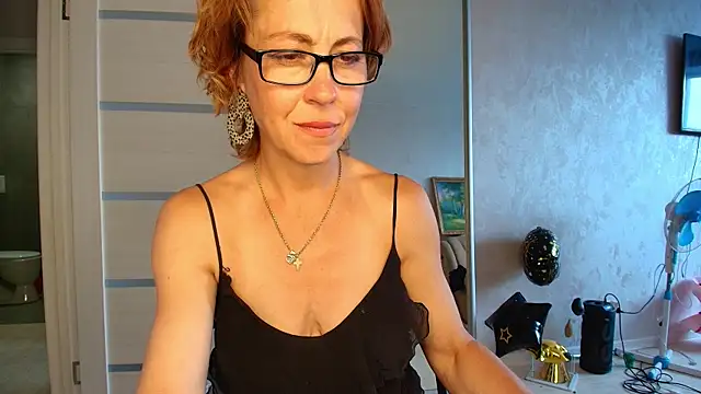 LioraWeiss XXX чат на живо