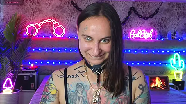 Cool_Freak_ Live XXX-chat