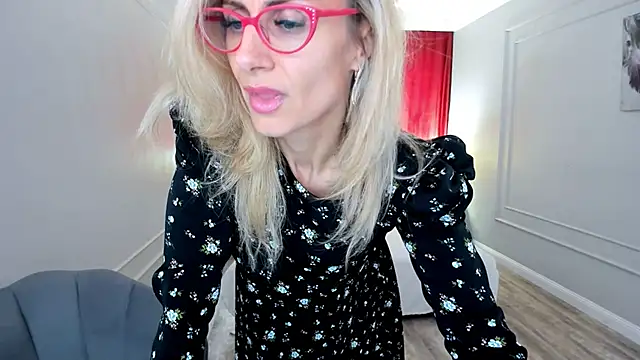 MuseOfStage's Live XXX Chat