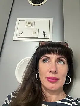 Živý XXX chat LadyLuxLover