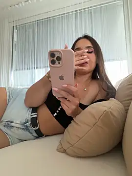 TheCinderella's Live XXX Chat
