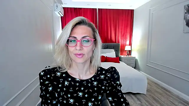 MuseOfStage Chat XXX in diretta