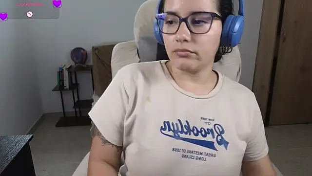 blue__moon_'s Live XXX Chat