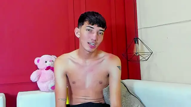 Chatroom XXX en direct de MichaelVasquex