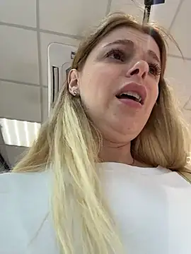 HarrietDart Chat XXX in diretta