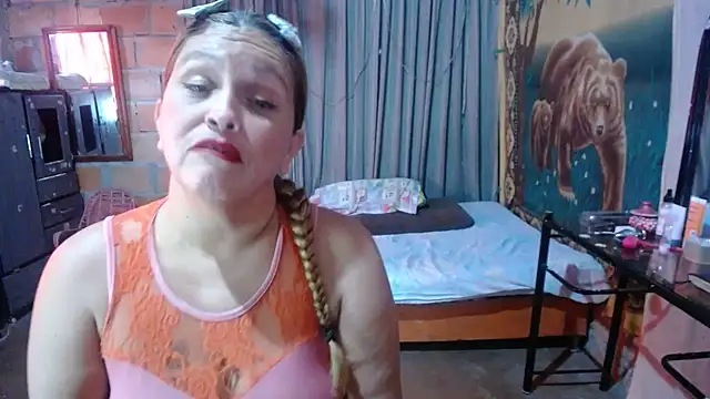 MOTHER_AND_SON09 Live XXX Chat