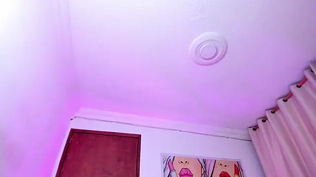 StarMilf 现场XXX聊天