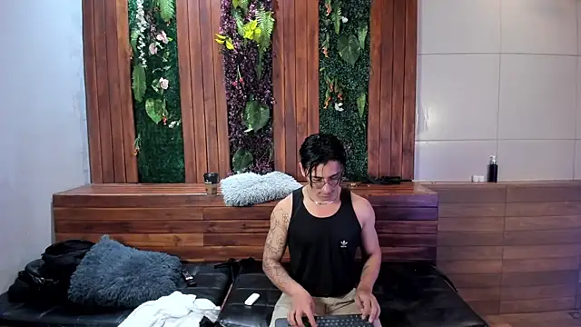 Andy_Joy_ Chat XXX in diretta