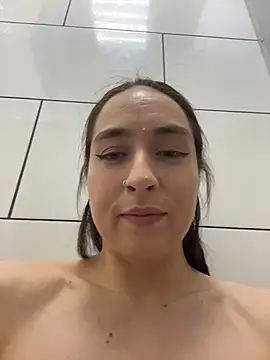 Holly_Play live XXX chat