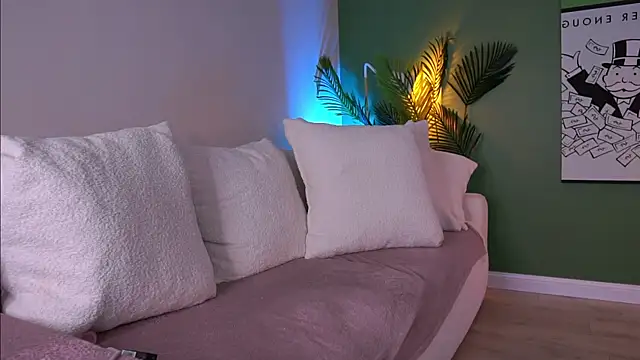 TiaraVeil's Live XXX Chat
