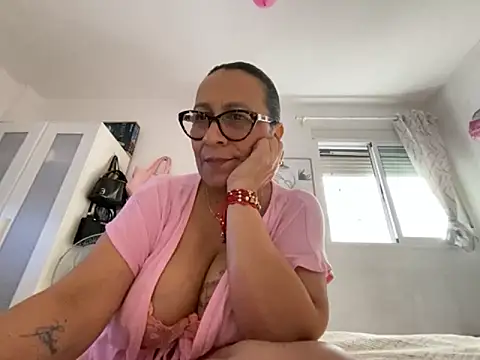 Chat +18 de sweeviolet ao vivo