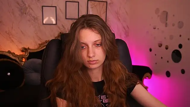 CuteeFoxy's Live XXX Chat