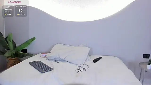 ainaah_n Live XXX chat