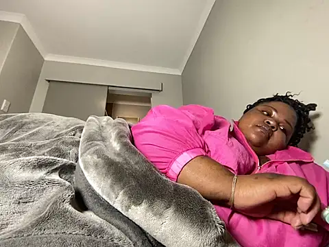 MissLola27's Live XXX Chat
