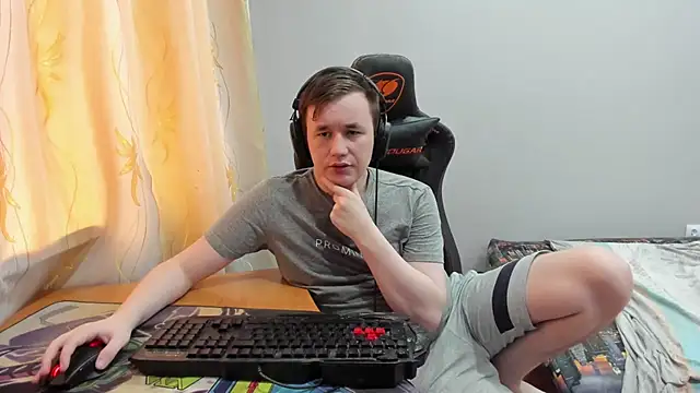 iliaskrislove: онлайн-секс-чат