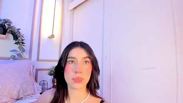 צ'אט XXX בשידור חי של Nanami_
