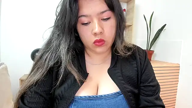 LinaBrowm's Live XXX Chat