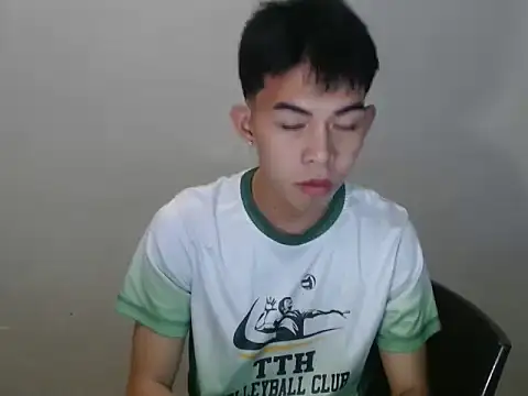 Urhotsilverboy Live XXX-Chat