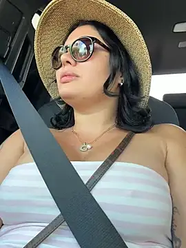 mangolini_parrocini – Naživo XXX chat