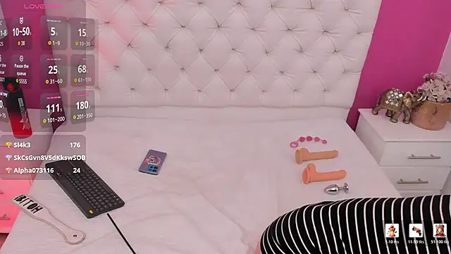 Онлайн чат XXX HollyBloom_