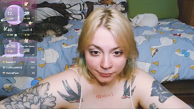 EyesUpHere8's Live XXX Chat