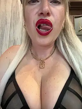 Kittenforyou Chat XXX in diretta