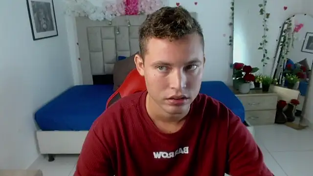sven_fox723 Chat XXX in diretta