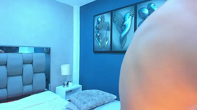 Charlie___Musk লাইভ XXX চ্যাট