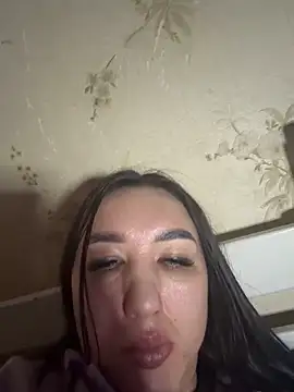 צ'אט XXX בשידור חי של Naughtbaby_2025