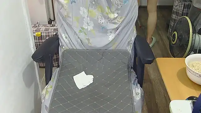 Czat XXX na żywo – felixlau18