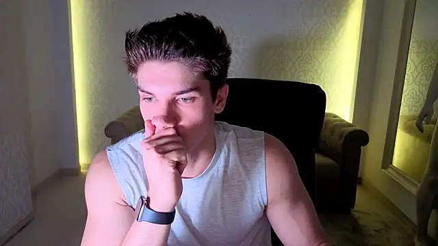 MaxKaiden Adlı Modelin Canlı XXX Sohbeti