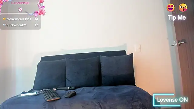 Chat +18 de ariadna_grad ao vivo